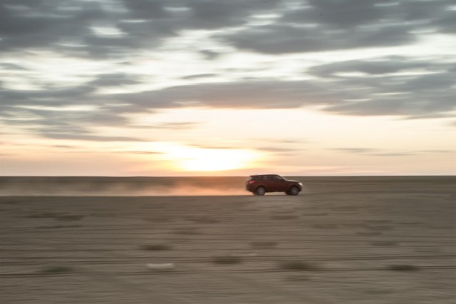 Range Rover Sport Empty Quarter Challenge (1).jpg